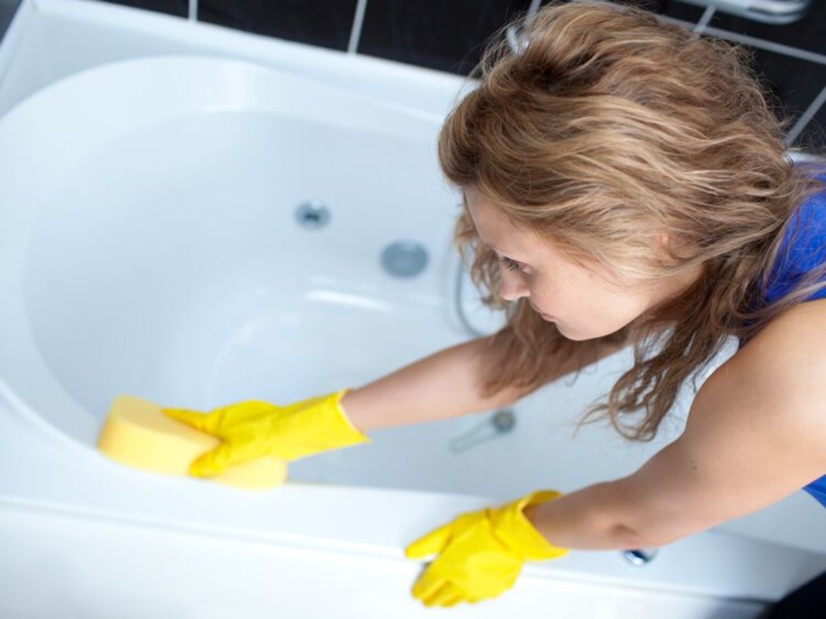 Sponge for discount cleaning bathroom