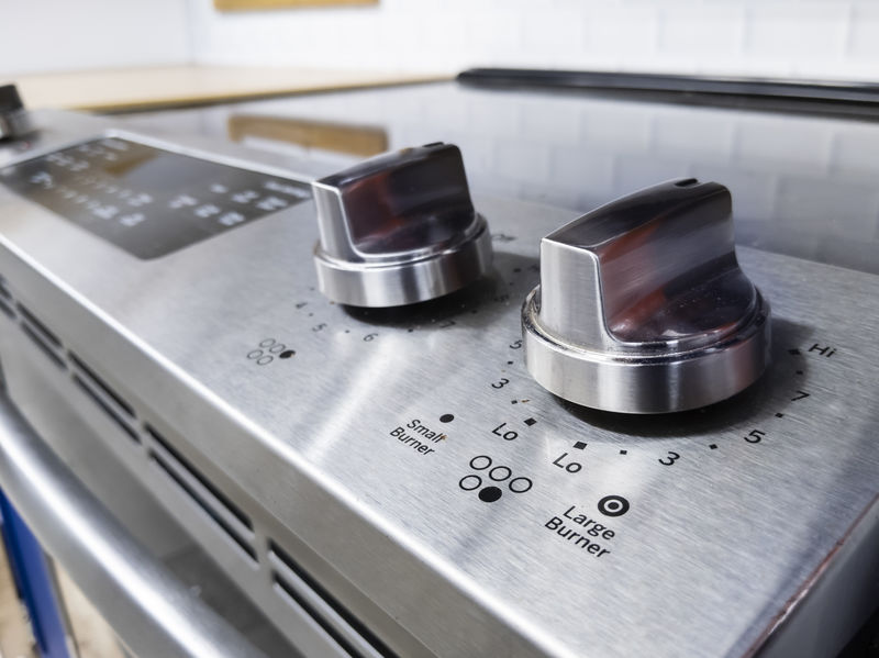 Using eraser sponges to clean your stove tops