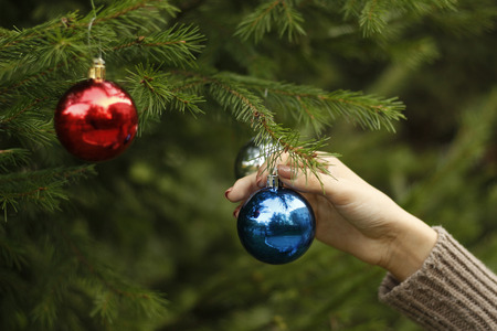 How to Eliminate Christmas Tree Sap This Holiday Season