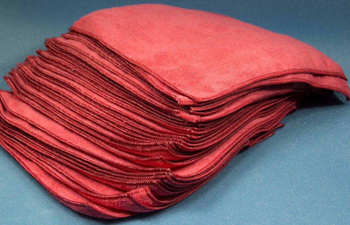 MICROFIBER TOWELS - RED (30 PACK)
