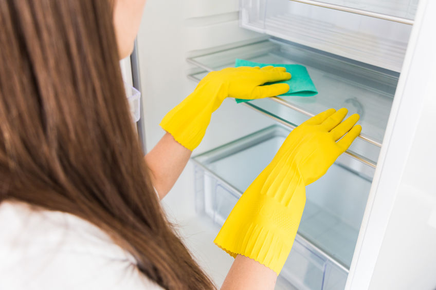 Cleaning Fridge with Eraser Sponges